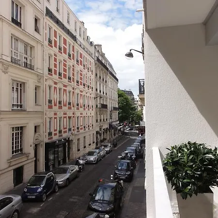 Champs-elysees *