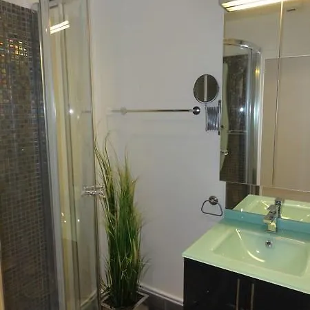 Champs-elysees Apartamento